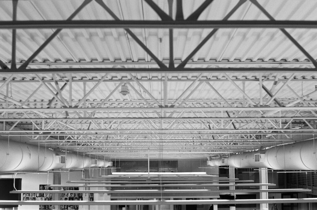 Steel roof structure in a large building