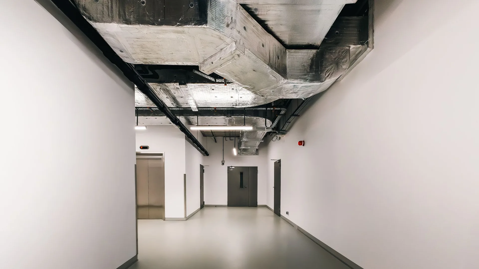 New HVAC ductwork in a commercial building